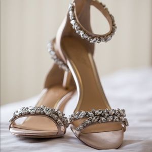 Badgley Mischka champagne heels